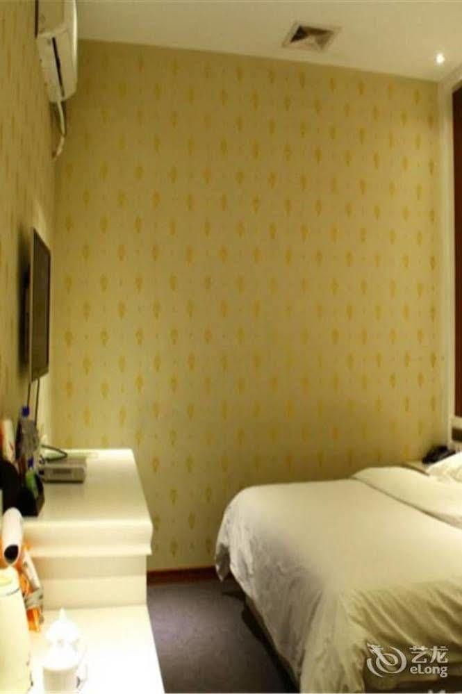 Longwang Business Hotel Liuzhou Exterior foto